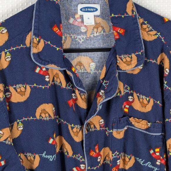 Old Navy XL Sloth Christmas Pajama Top Flannel Button Shirt Men’s Holiday Cotton - Picture 2 of 6